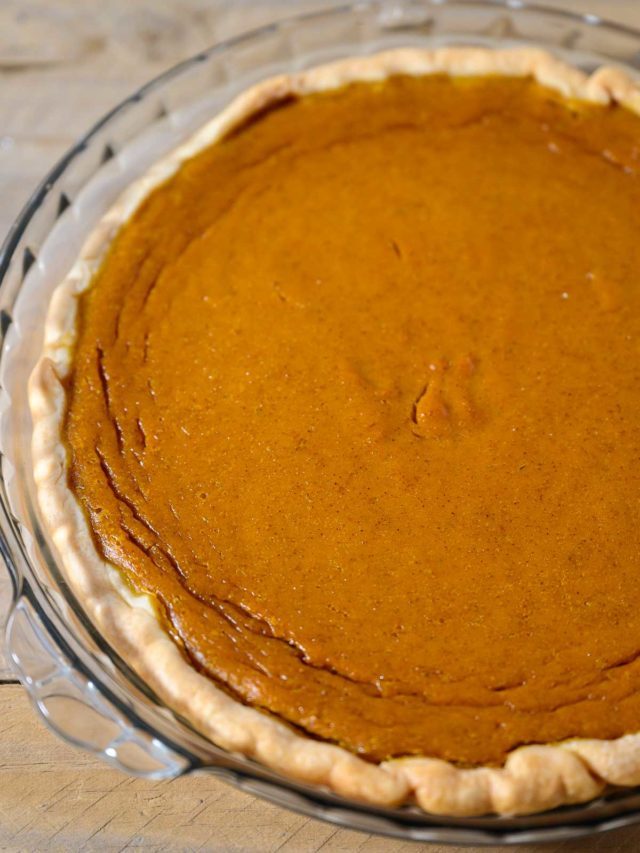 Easy 8 Ingredient Pumpkin Pie