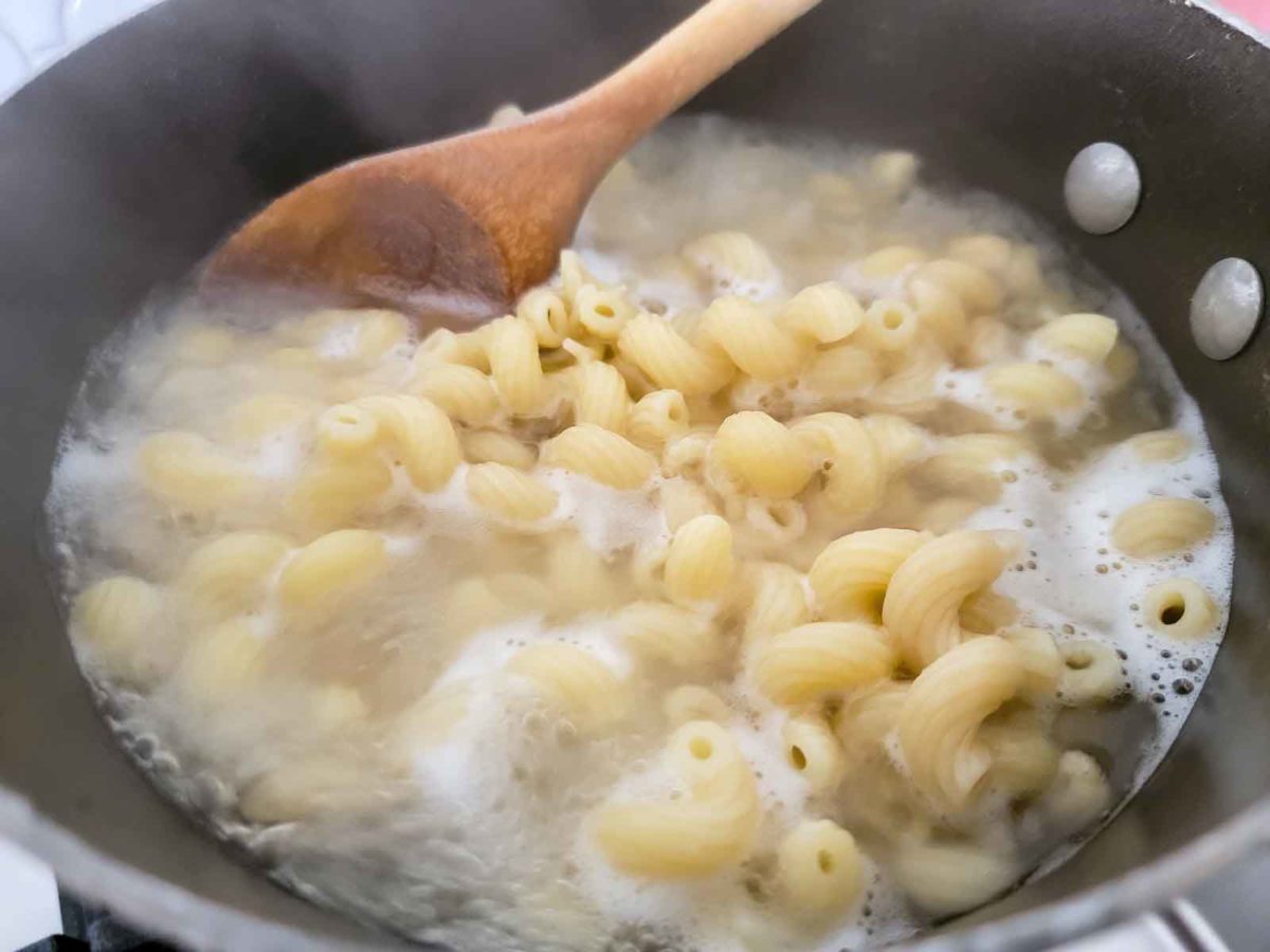macaroni cooking in a pan.