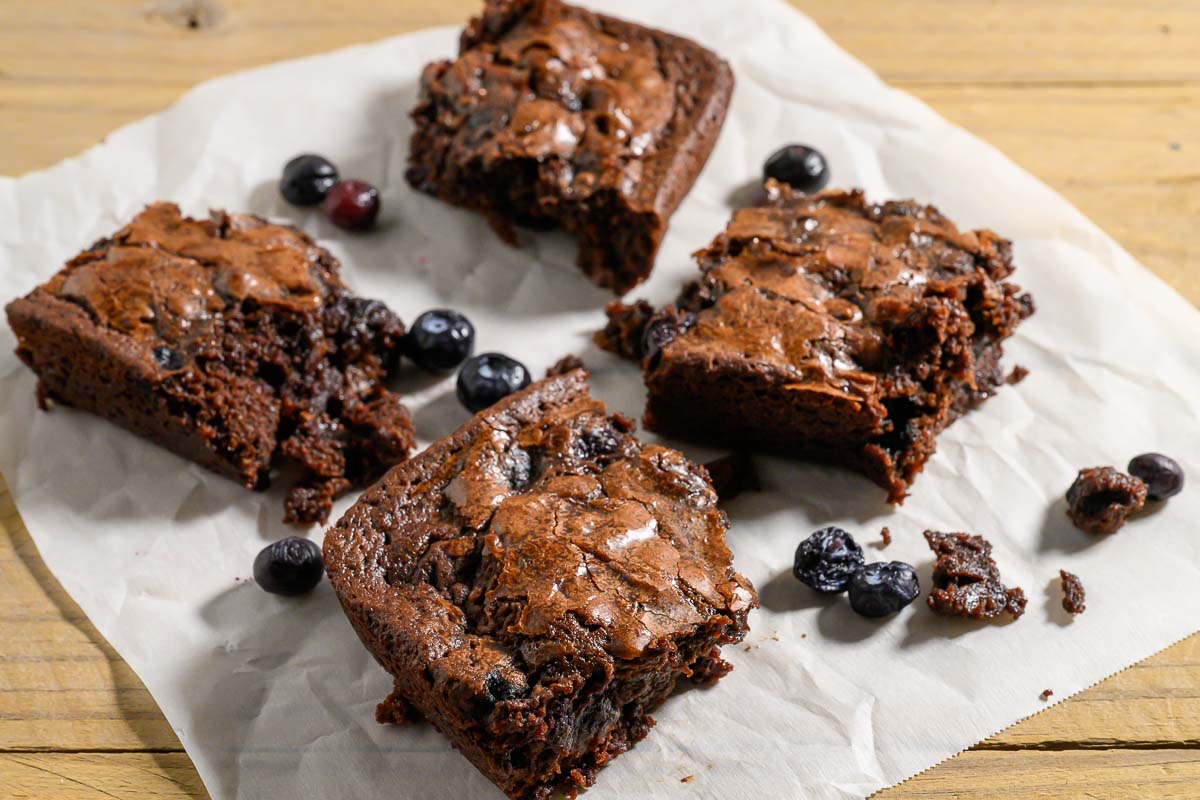 Easy Blueberry Brownies (5 Ingredients) Zona's Lazy Recipes