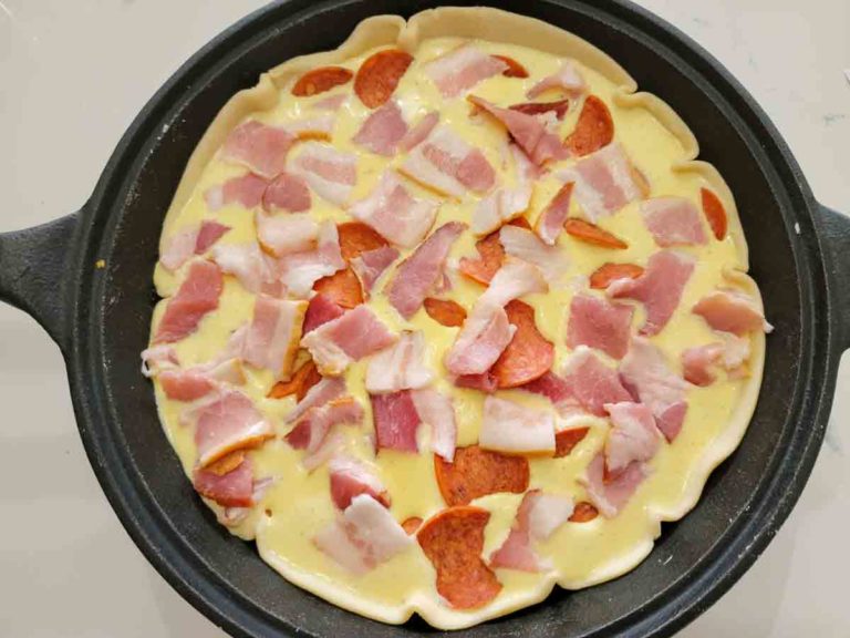 Cast Iron Quiche Recipe (6 Ingredients 6 Steps) Zona's Lazy Recipes