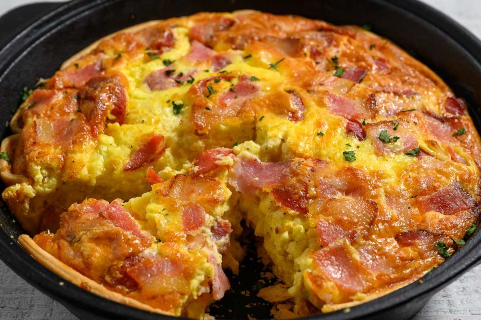 Cast Iron Quiche Recipe (6 Ingredients 6 Steps) Zona's Lazy Recipes