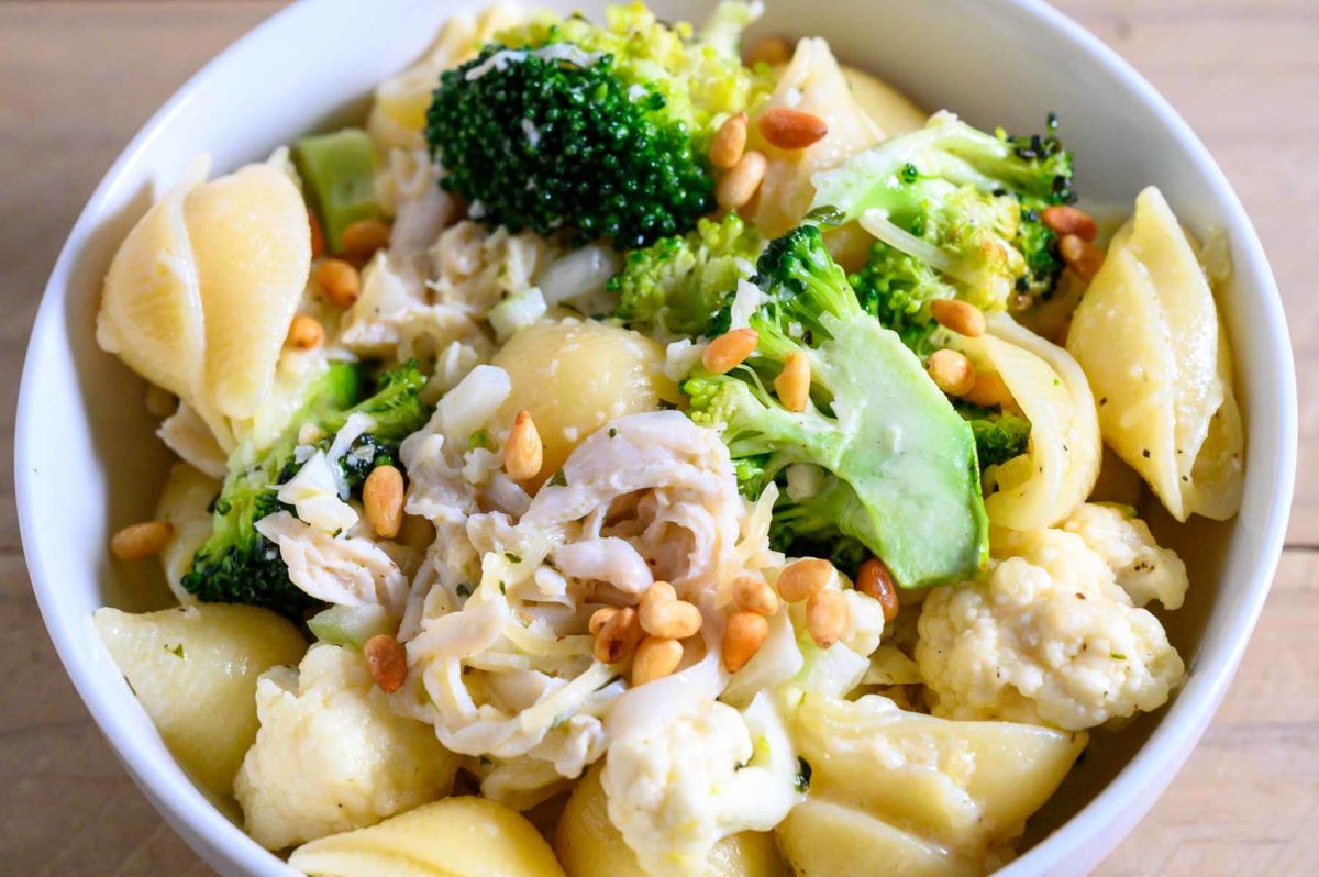 Chicken Broccoli Cauliflower Pasta in a bowl.