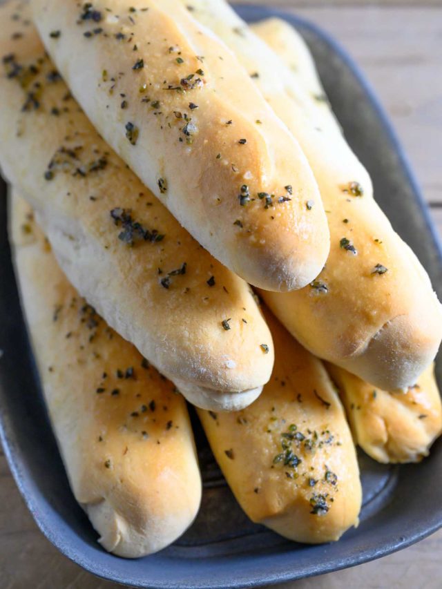 6 Ingredient Italian Breadsticks