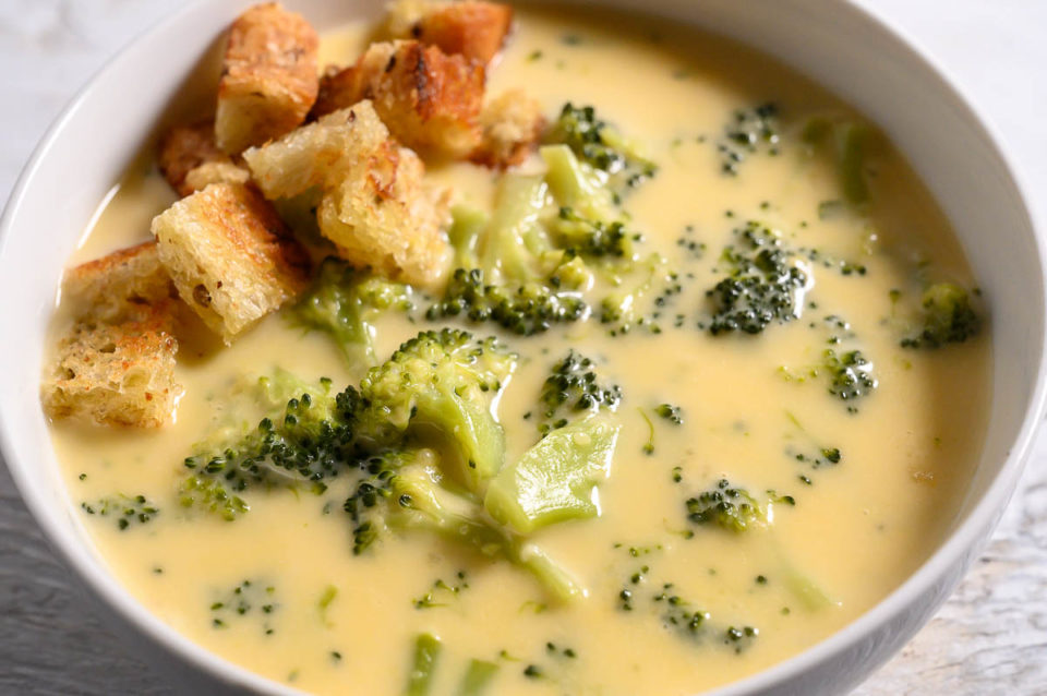 Broccoli Cheese Soup (Just 9 ingredients and 20 minutes!)