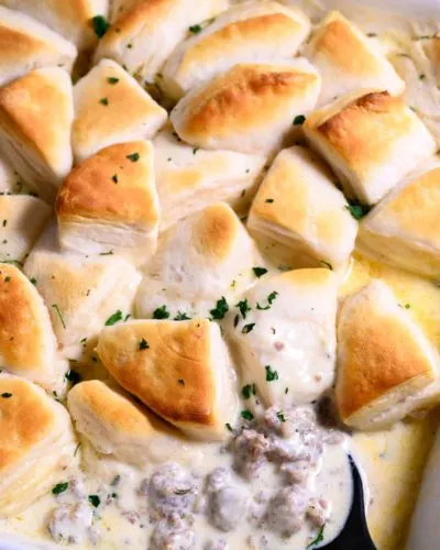 6 Ingredient Biscuits and Gravy Casserole