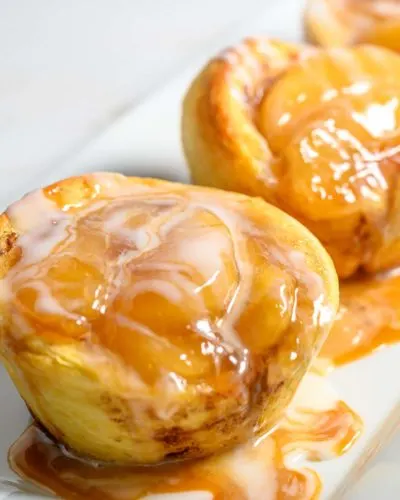 3 Ingredient Cinnamon Roll Caramel Apple Pies